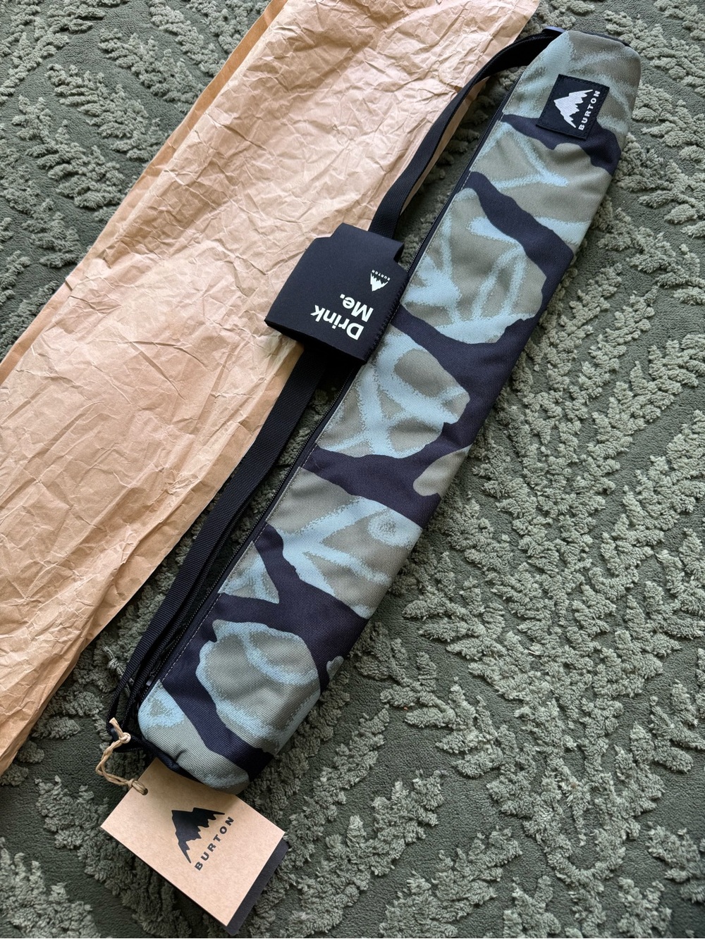 NWT Burton Beeracuda in Graffiti Camo - Picture 2 of 9